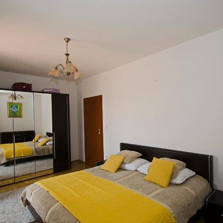 Rooms Leda Vrlika Экстерьер фото