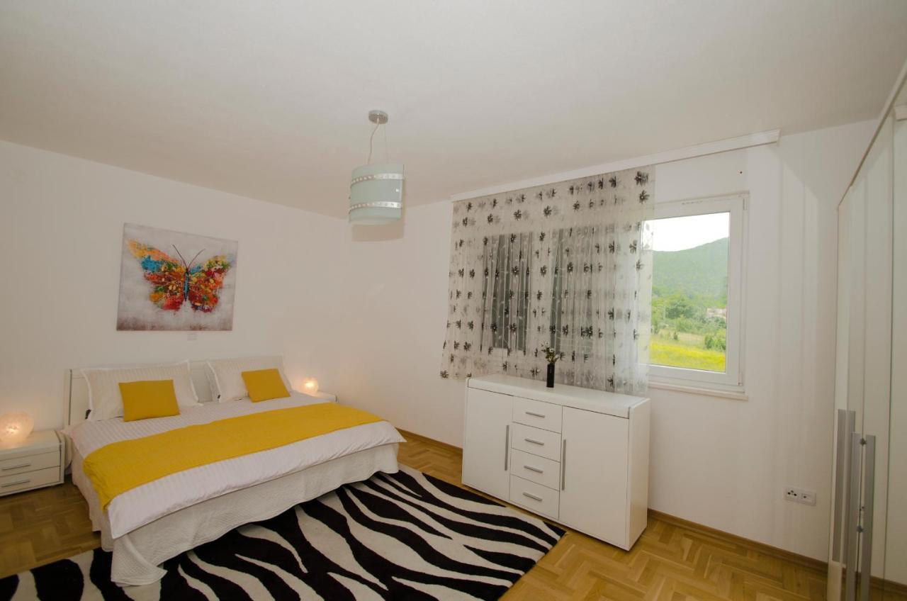 Rooms Leda Vrlika Экстерьер фото