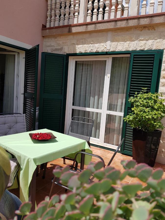 Rooms Leda Vrlika Экстерьер фото