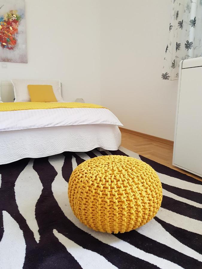 Rooms Leda Vrlika Экстерьер фото