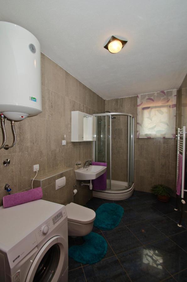 Rooms Leda Vrlika Экстерьер фото